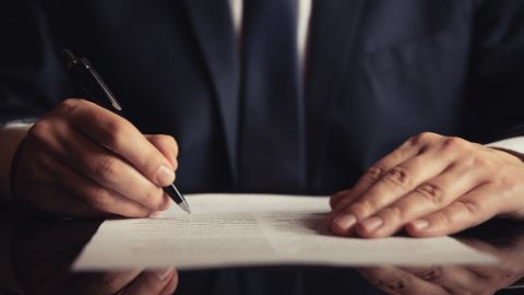 Contract Lawyer